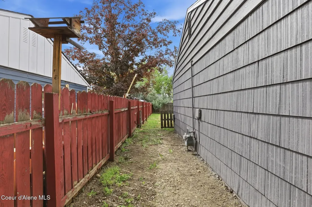 5123 W Hoffman Place Spokane WA 99205