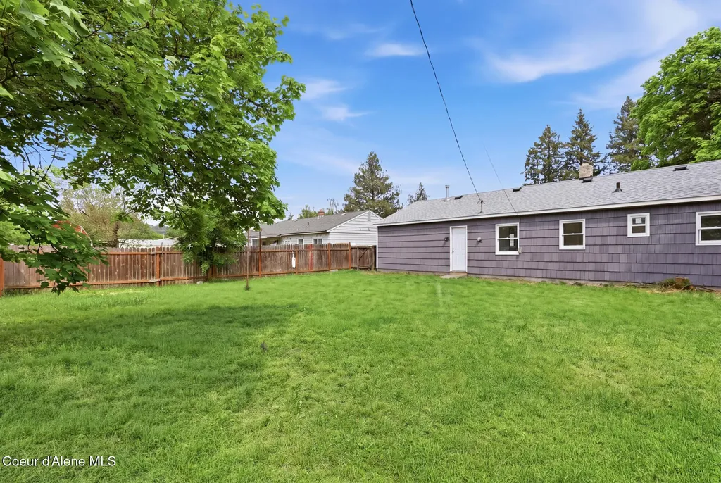 5123 W Hoffman Place Spokane WA 99205