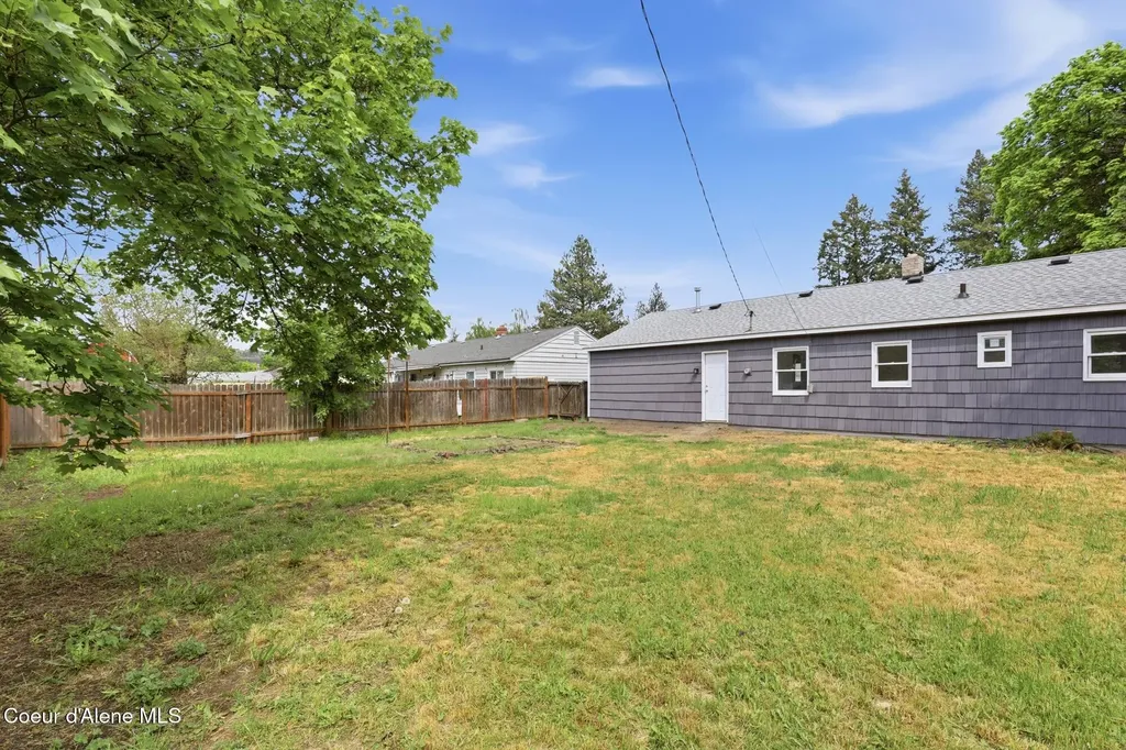 5123 W Hoffman Place Spokane WA 99205