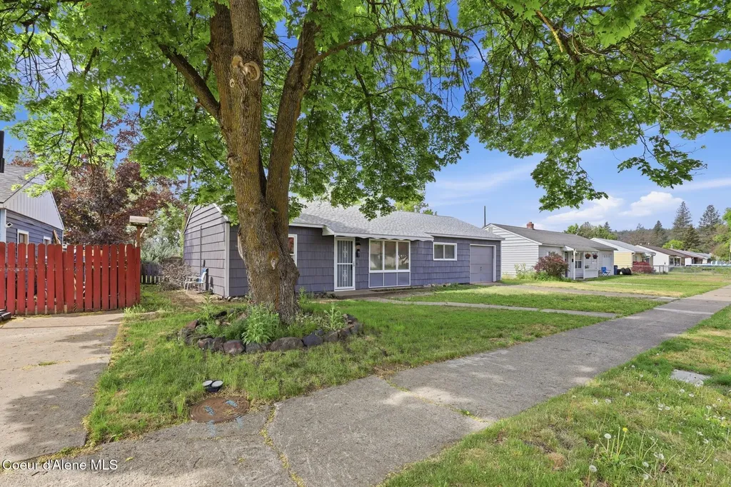 5123 W Hoffman Place Spokane WA 99205