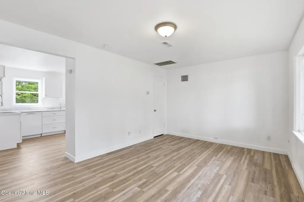 5123 W Hoffman Place Spokane WA 99205
