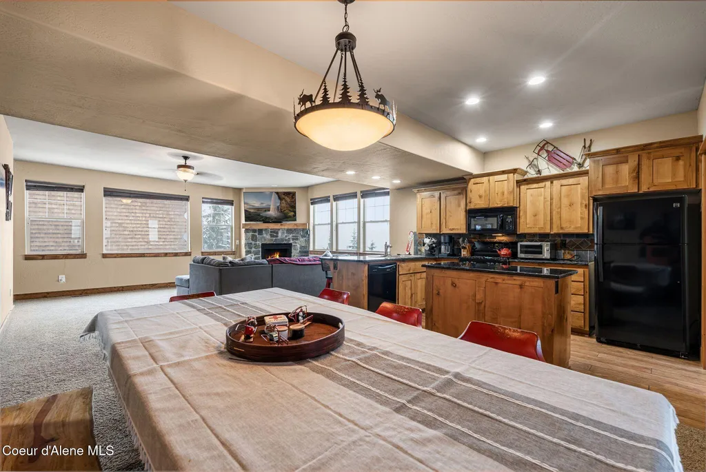 80 Whiplash Circle Sandpoint ID 83864