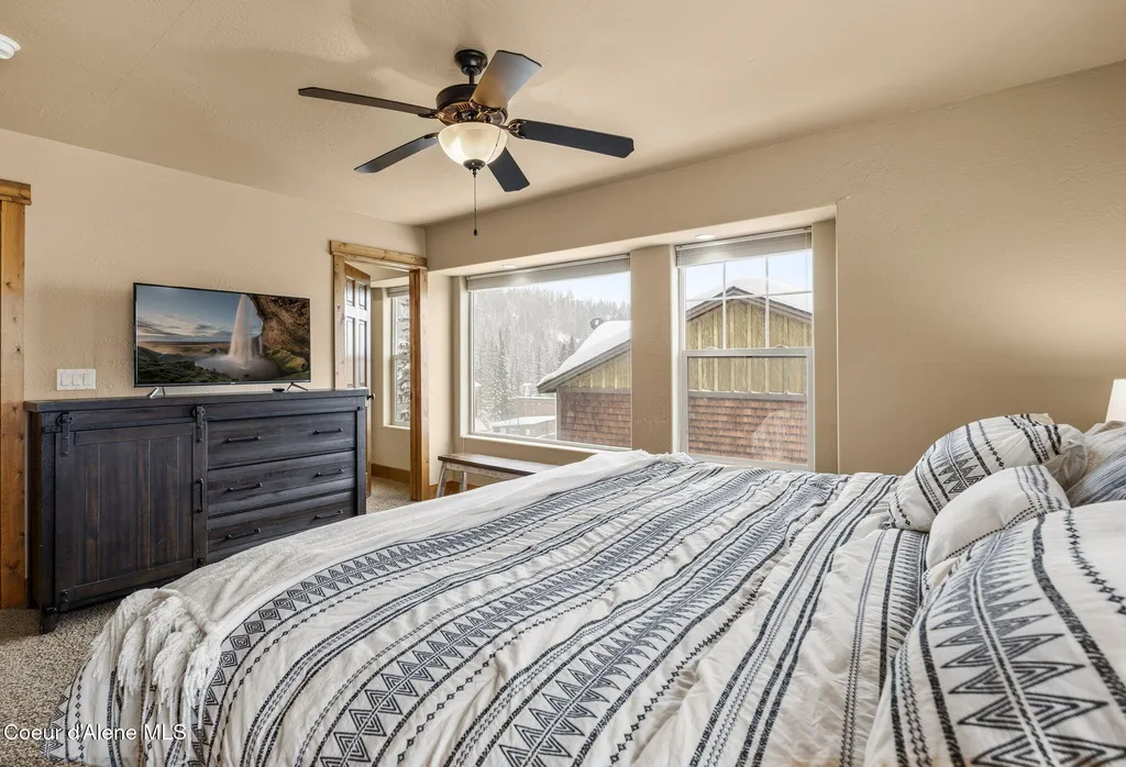 80 Whiplash Circle Sandpoint ID 83864