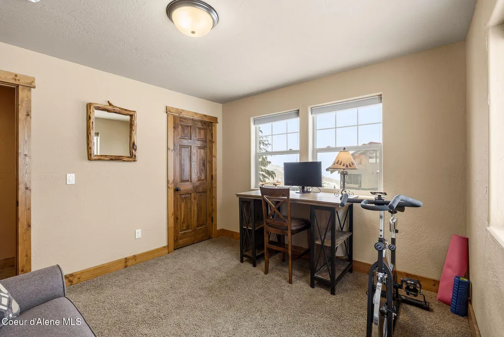 80 Whiplash Circle Sandpoint ID 83864