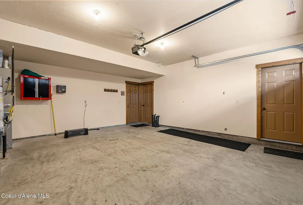 80 Whiplash Circle Sandpoint ID 83864