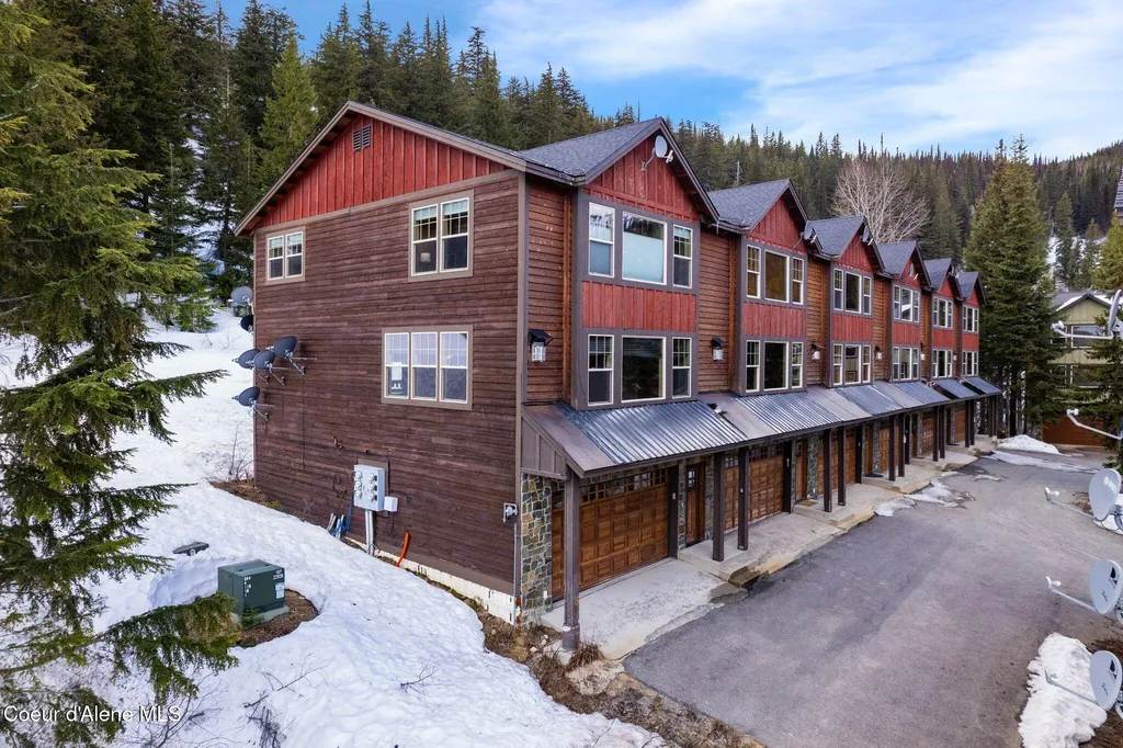 80 Whiplash Circle Sandpoint ID 83864