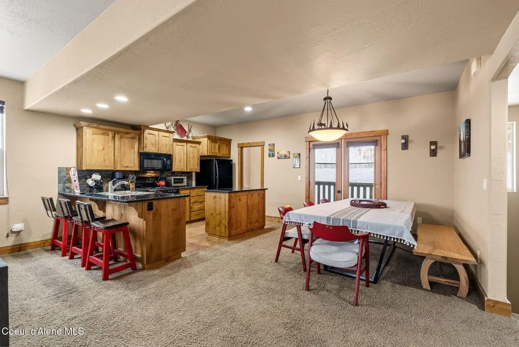 80 Whiplash Circle Sandpoint ID 83864