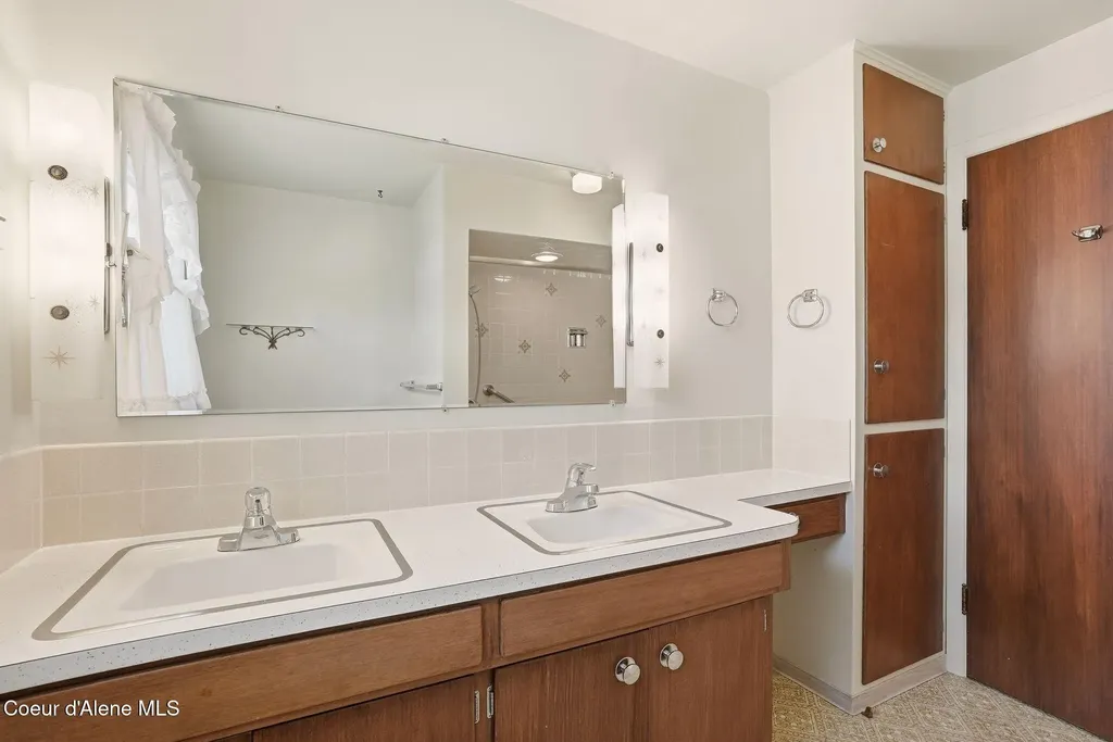 624 E Courtland Avenue Spokane WA 99207