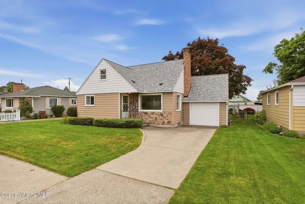 624 E Courtland Avenue Spokane WA 99207
