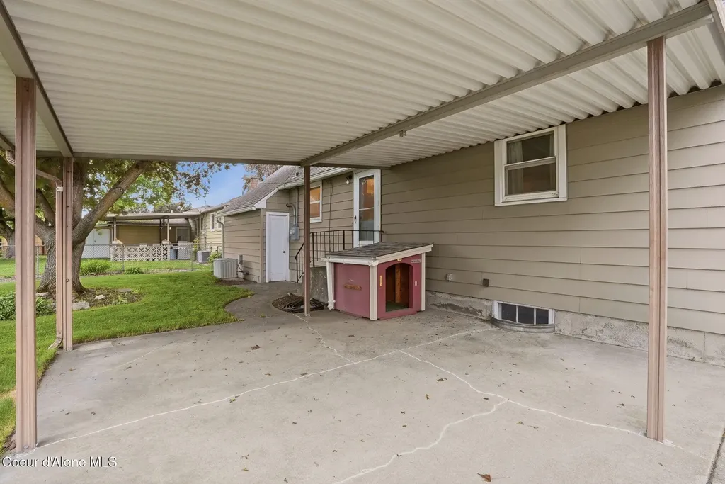 624 E Courtland Avenue Spokane WA 99207