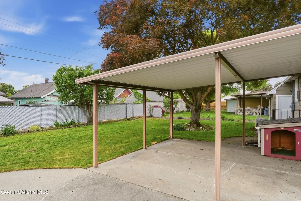 624 E Courtland Avenue Spokane WA 99207
