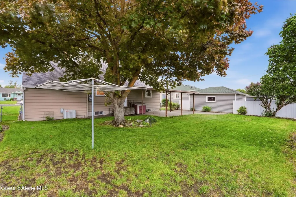 624 E Courtland Avenue Spokane WA 99207