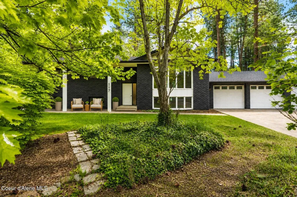 117 S Pinewood Drive Post Falls ID 83854