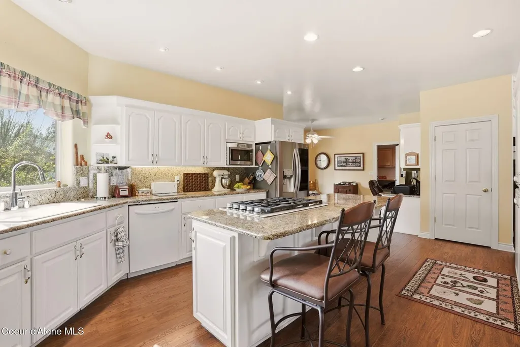 1401 S Riverside Harbor Drive Post Falls ID 83854