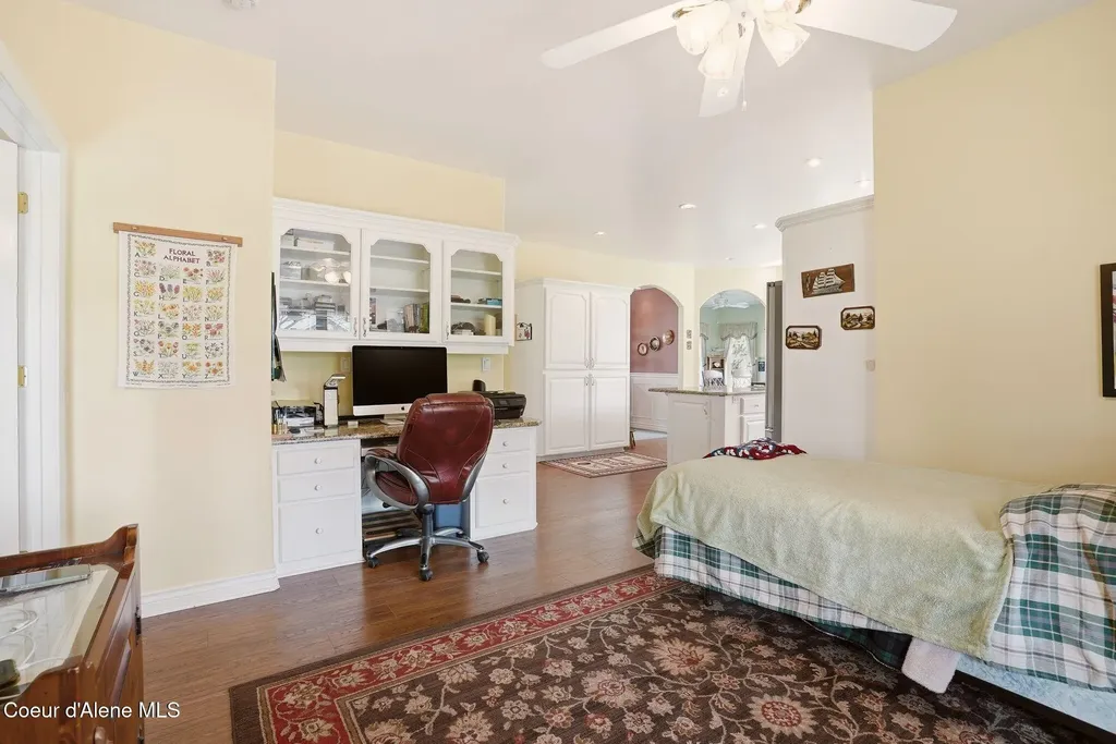 1401 S Riverside Harbor Drive Post Falls ID 83854