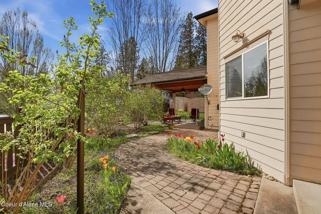 1401 S Riverside Harbor Drive Post Falls ID 83854