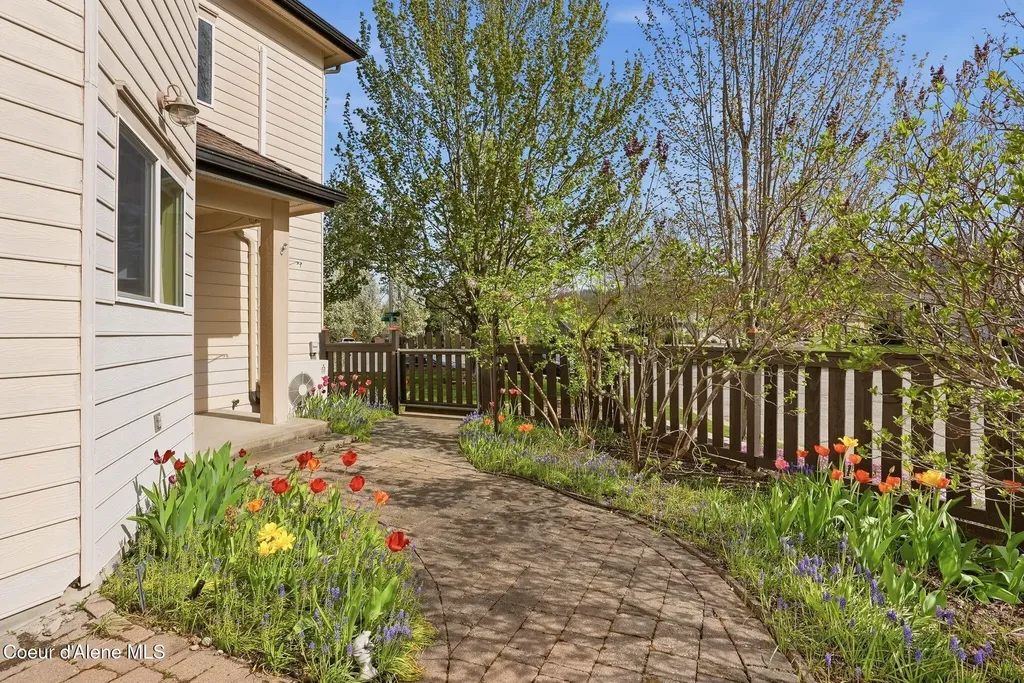 1401 S Riverside Harbor Drive Post Falls ID 83854