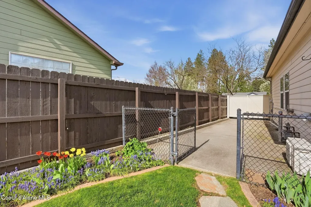 1401 S Riverside Harbor Drive Post Falls ID 83854