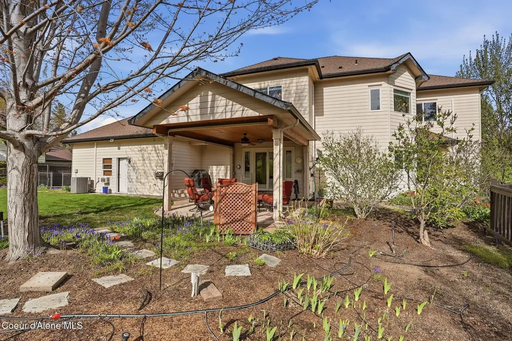 1401 S Riverside Harbor Drive Post Falls ID 83854