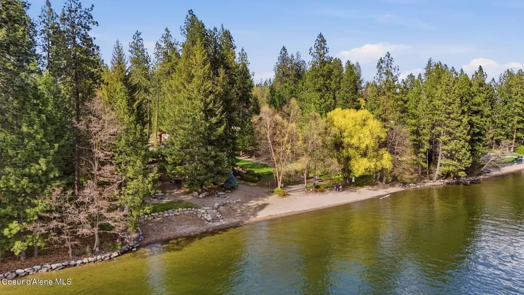 1401 S Riverside Harbor Drive Post Falls ID 83854