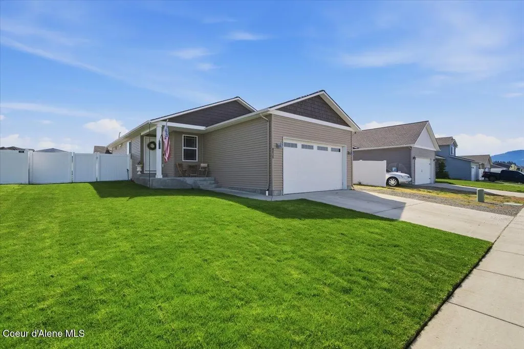 8830 N Mountainshire Road Post Falls ID 83854