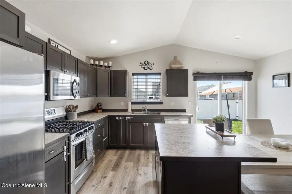 8830 N Mountainshire Road Post Falls ID 83854