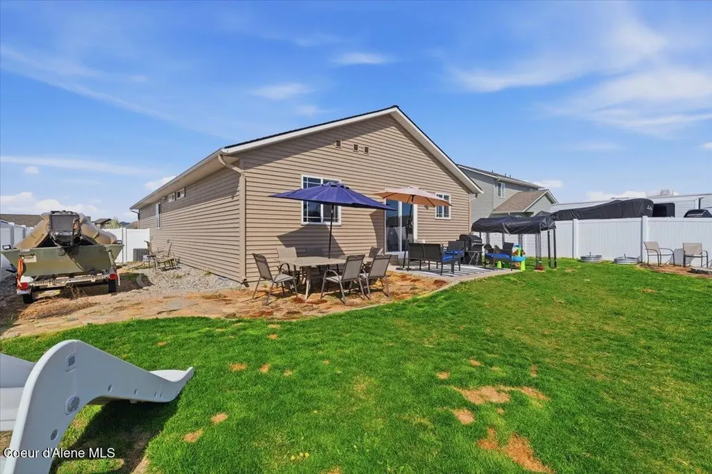 8830 N Mountainshire Road Post Falls ID 83854