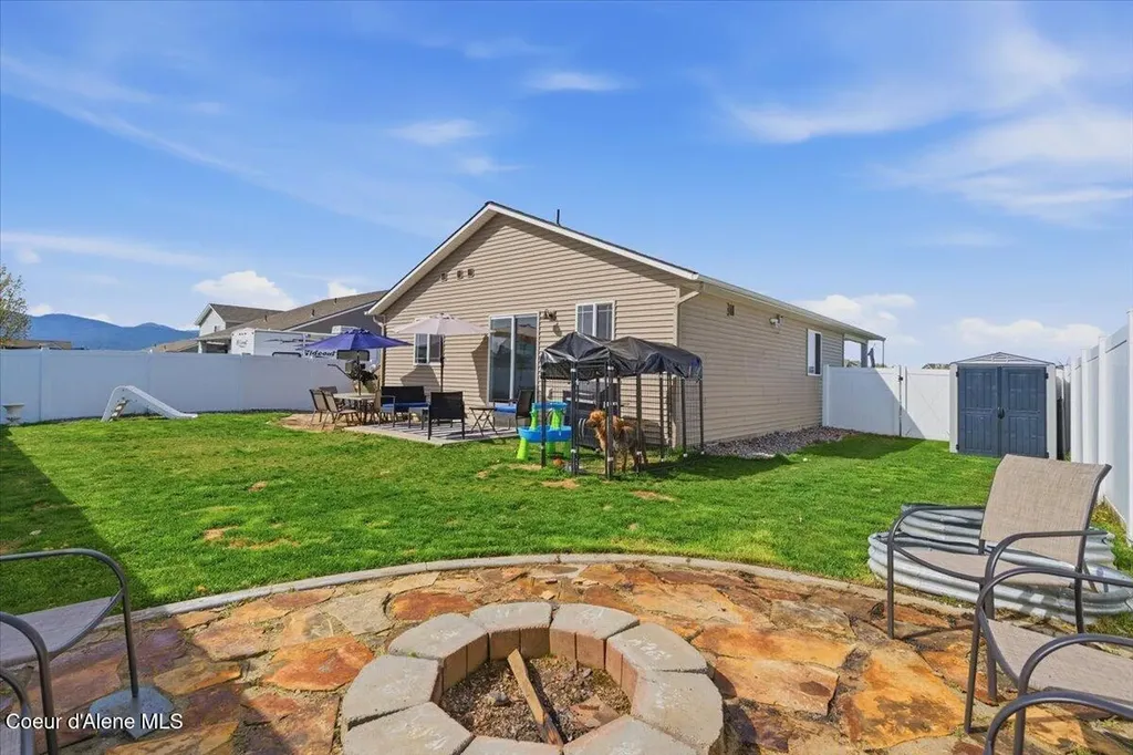 8830 N Mountainshire Road Post Falls ID 83854
