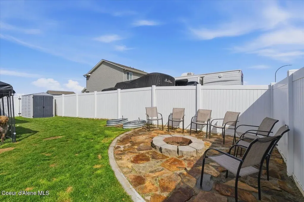 8830 N Mountainshire Road Post Falls ID 83854