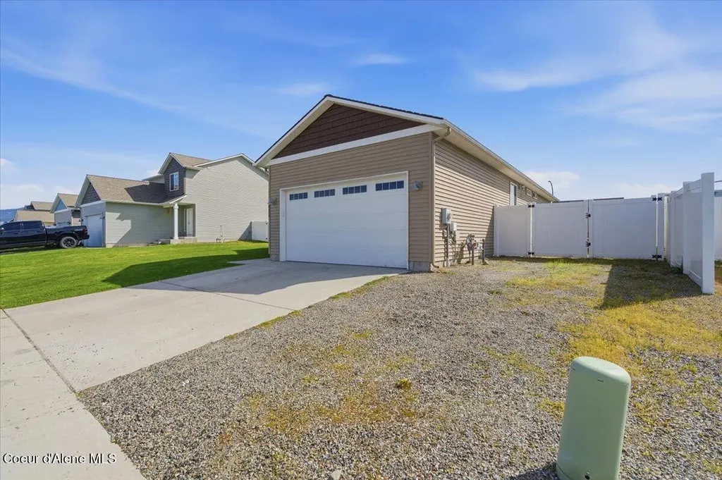 8830 N Mountainshire Road Post Falls ID 83854