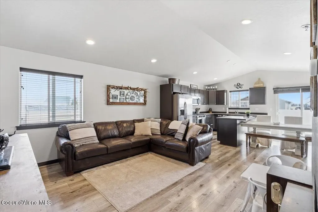8830 N Mountainshire Road Post Falls ID 83854