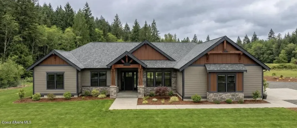 1770 Porthill Loop Bonners Ferry ID 83805