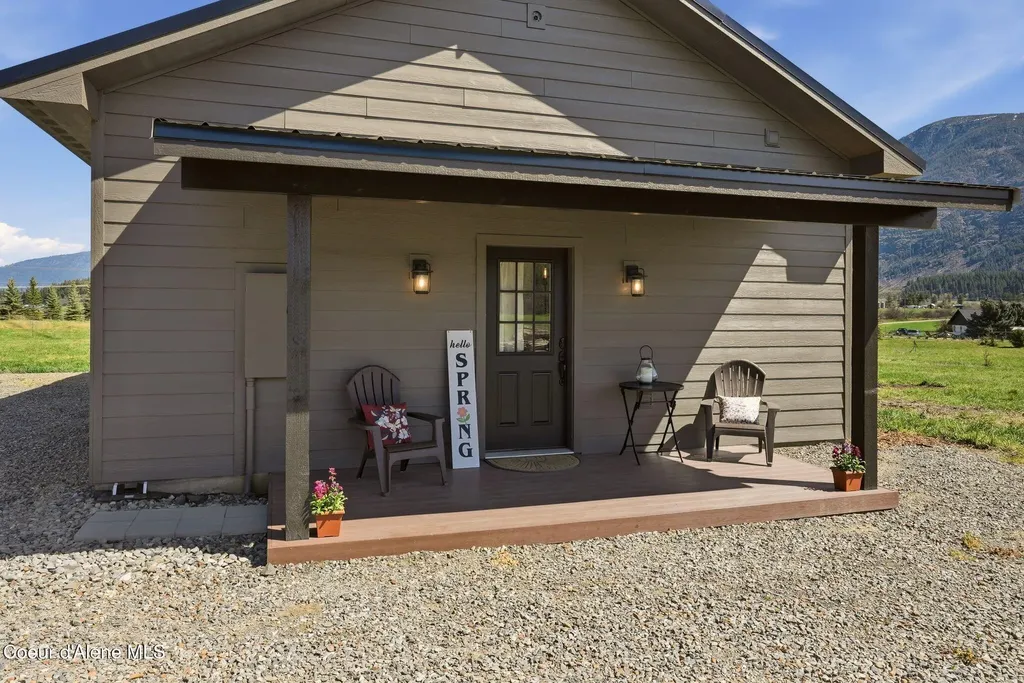 1770 Porthill Loop Bonners Ferry ID 83805