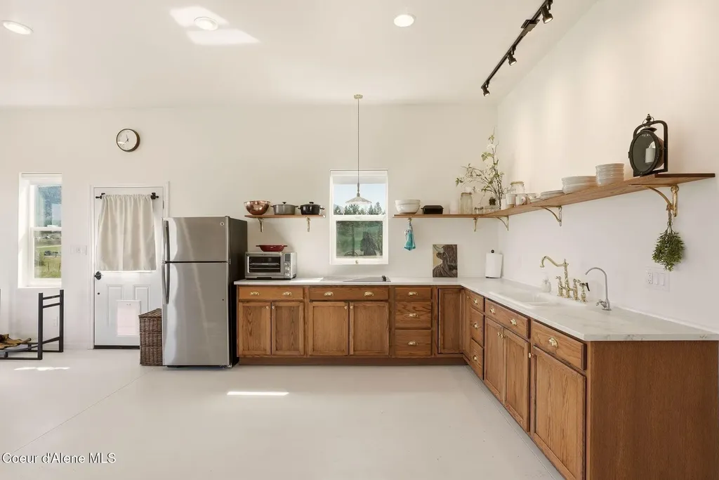 1770 Porthill Loop Bonners Ferry ID 83805
