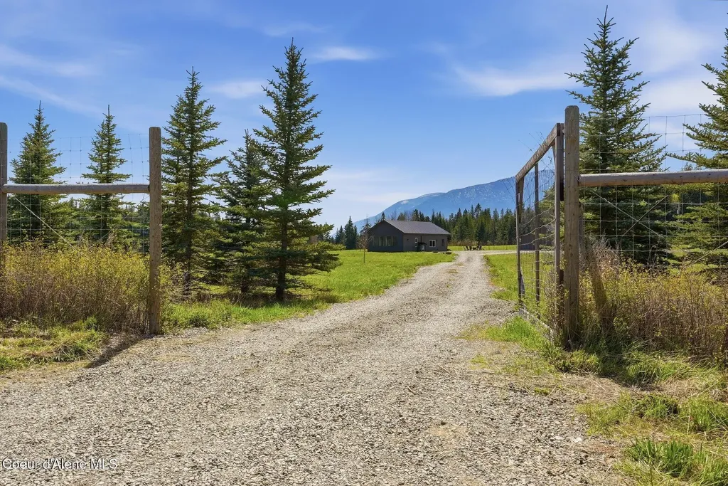 1770 Porthill Loop Bonners Ferry ID 83805
