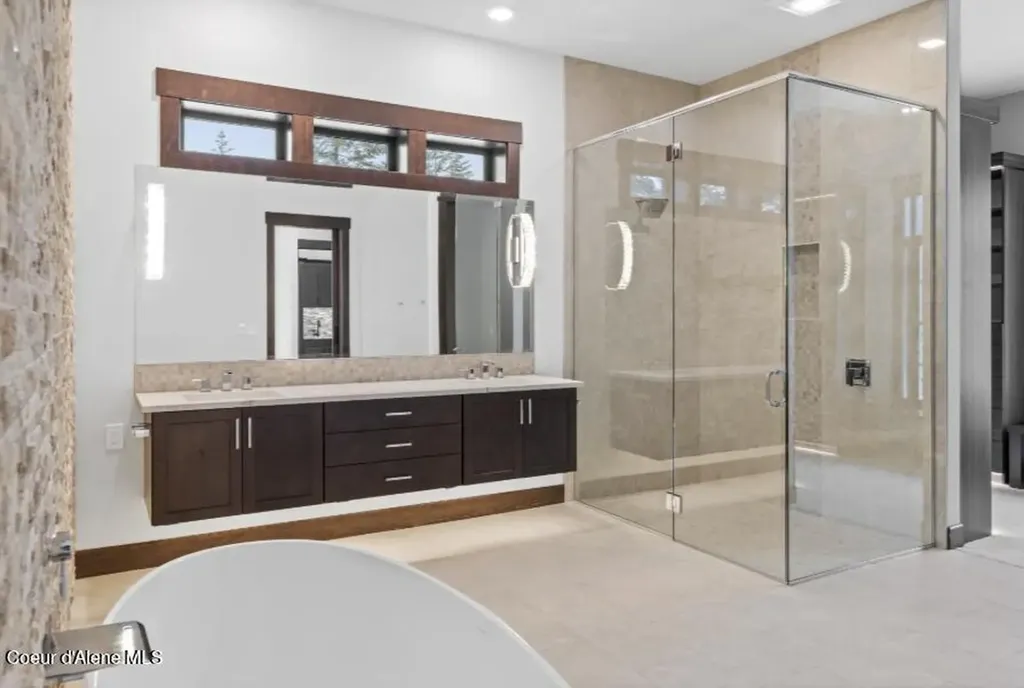 1770 Porthill Loop Bonners Ferry ID 83805
