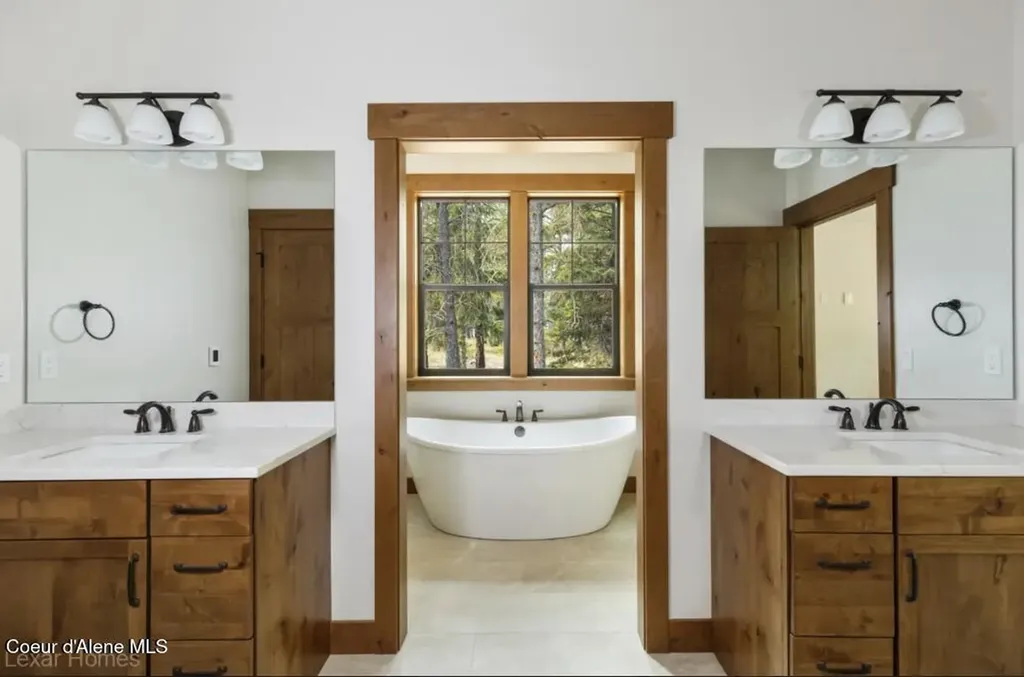 1770 Porthill Loop Bonners Ferry ID 83805