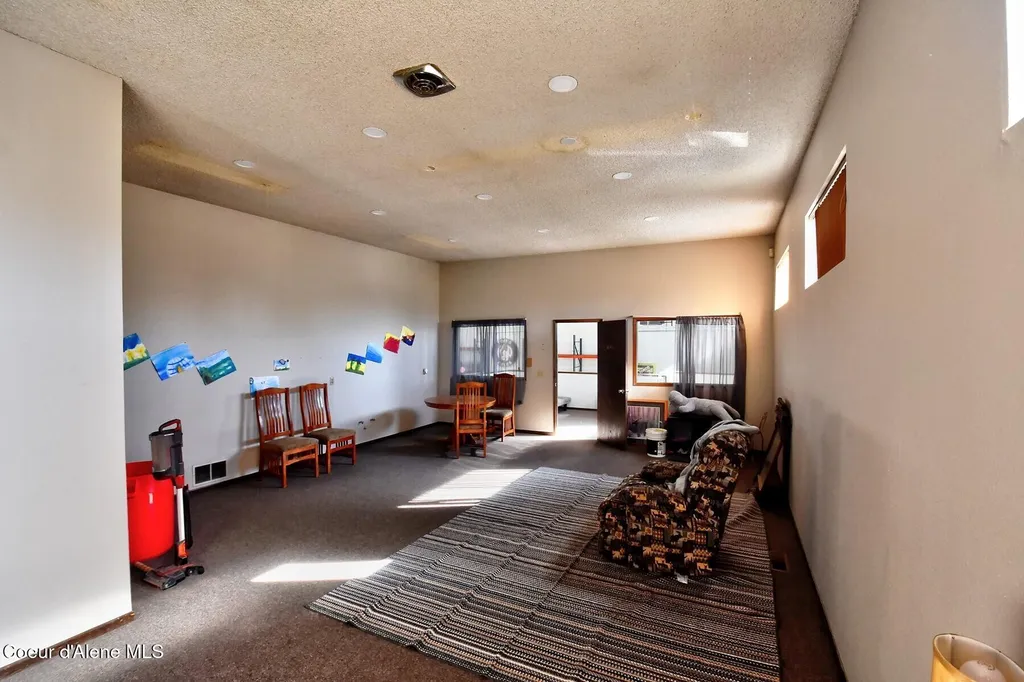 900 Kootenai Cutoff Road Ponderay ID 83852