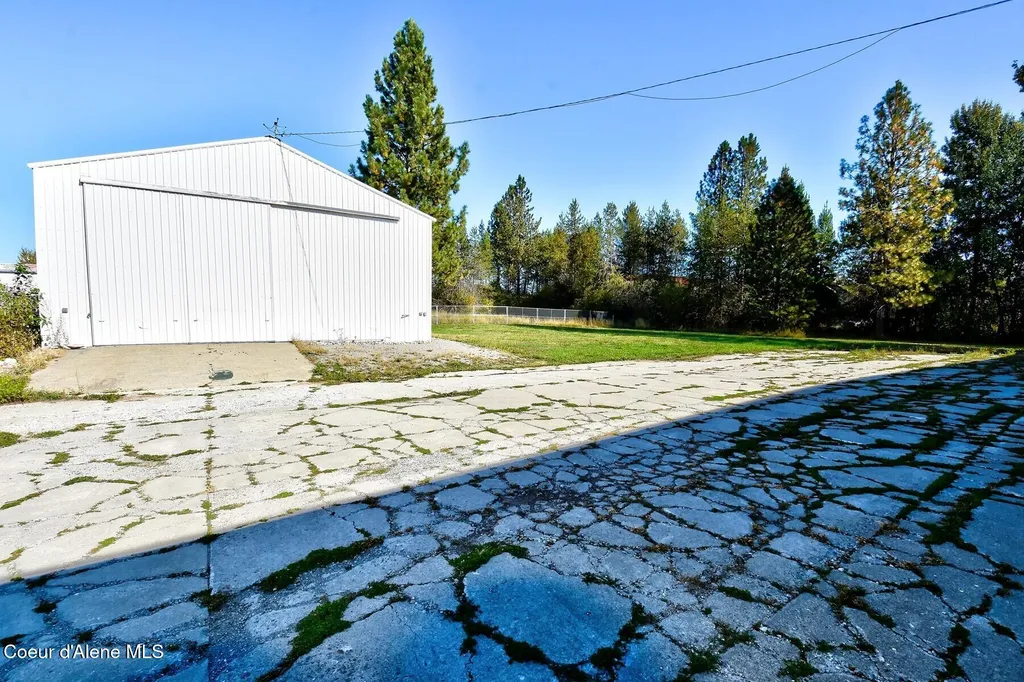 900 Kootenai Cutoff Road Ponderay ID 83852