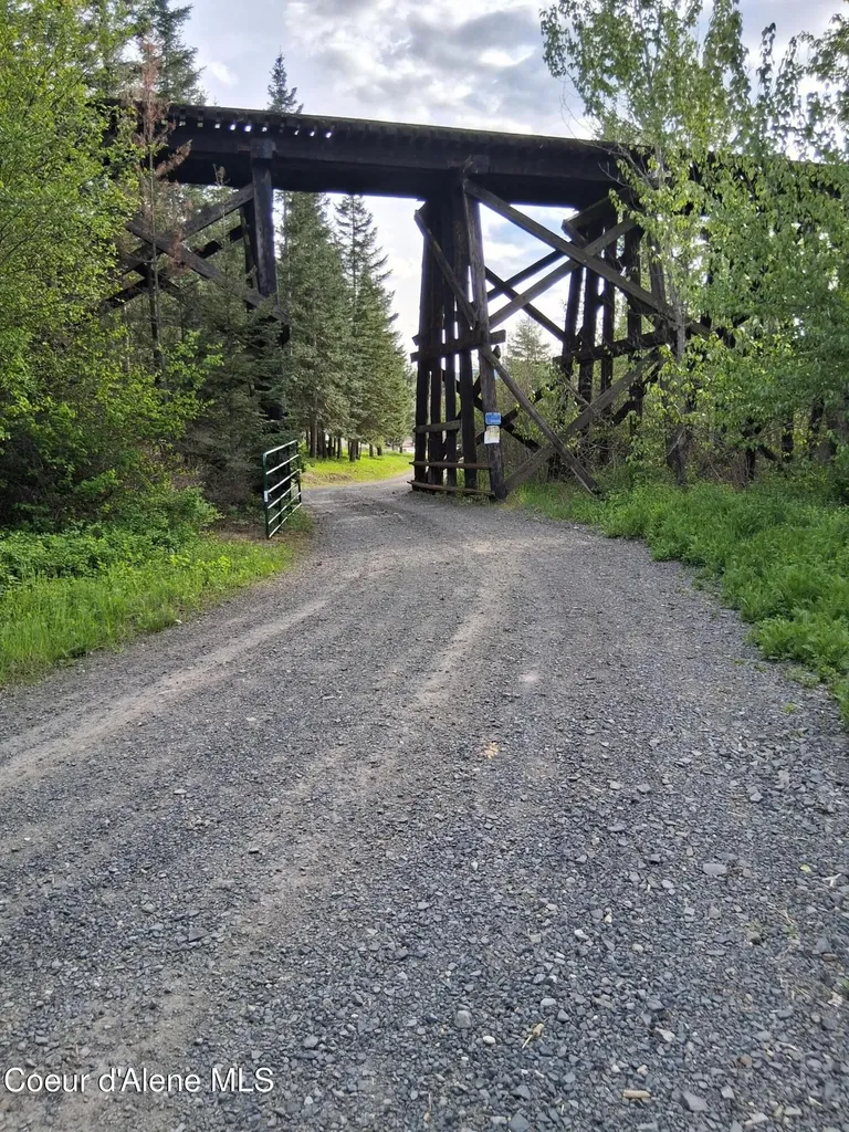 141 Brook Lane Fernwood ID 83830