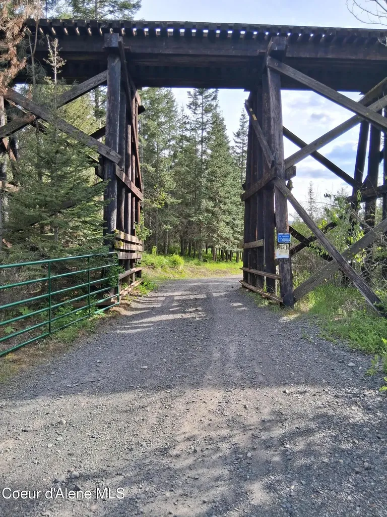 141 Brook Lane Fernwood ID 83830