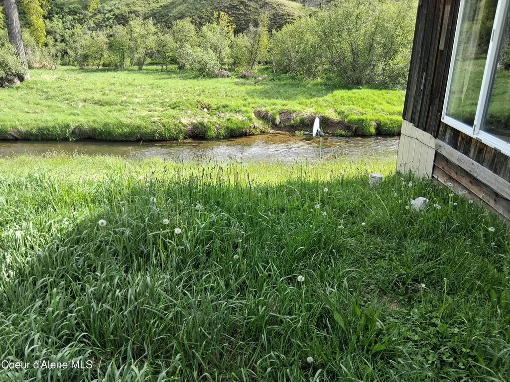 141 Brook Lane Fernwood ID 83830
