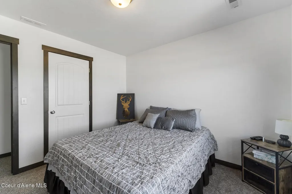 8848 N Mountainshire Road Post Falls ID 83854