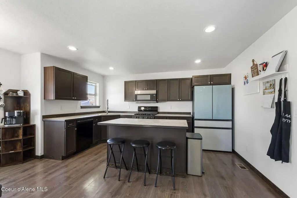 8848 N Mountainshire Road Post Falls ID 83854