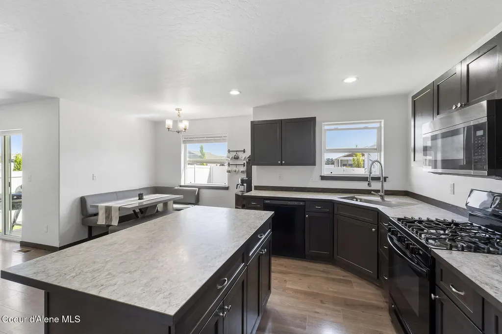 8848 N Mountainshire Road Post Falls ID 83854