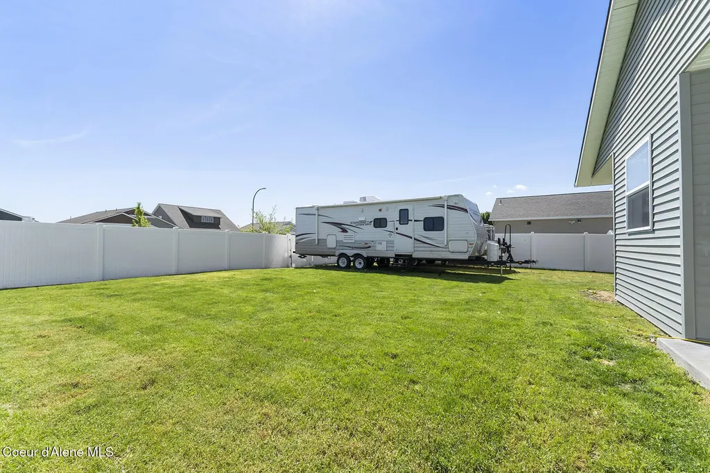 8848 N Mountainshire Road Post Falls ID 83854