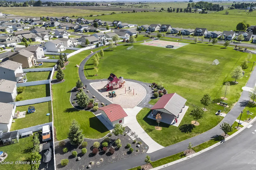 8848 N Mountainshire Road Post Falls ID 83854