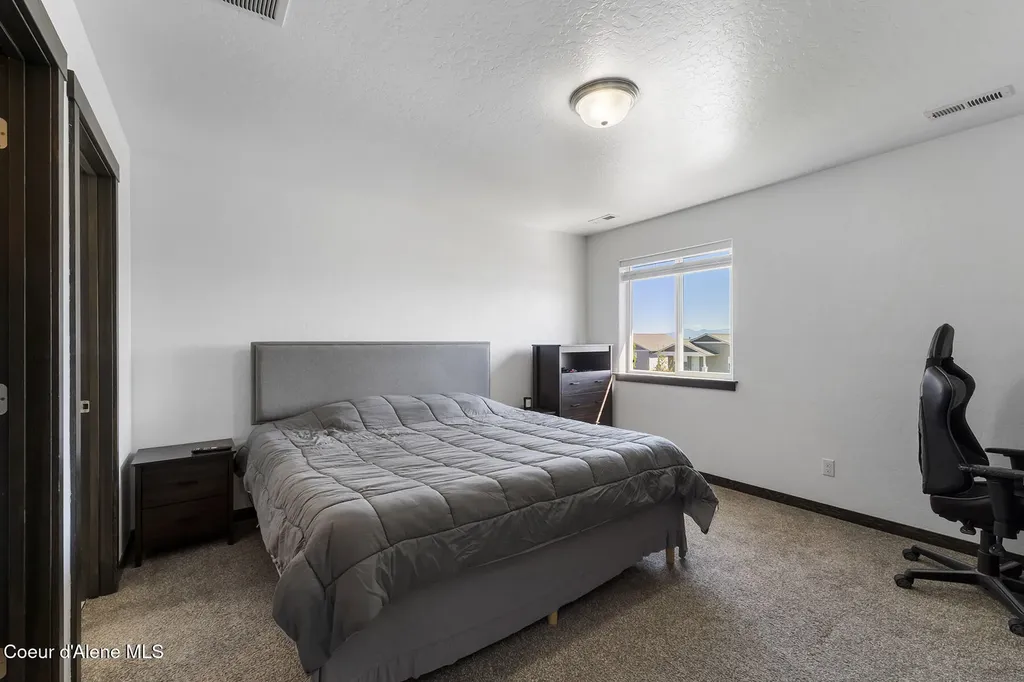 8848 N Mountainshire Road Post Falls ID 83854