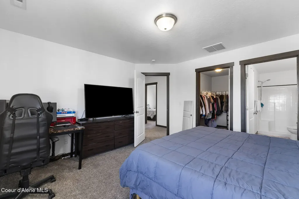 8848 N Mountainshire Road Post Falls ID 83854