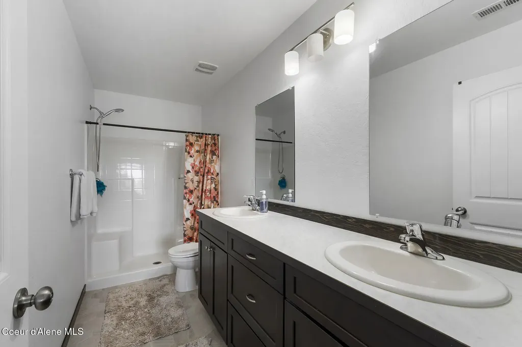 8848 N Mountainshire Road Post Falls ID 83854